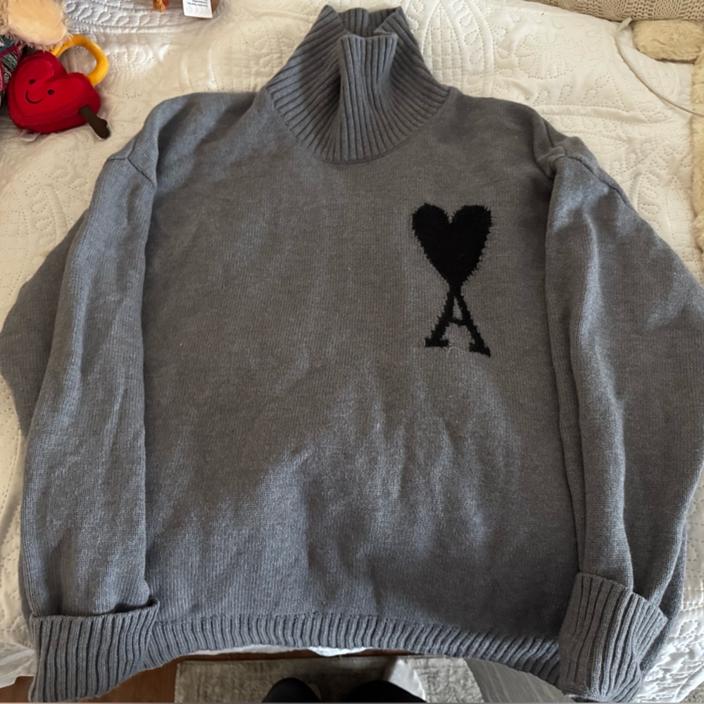 Ami Crewneck Sweater Size M